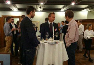 Event with UG Prof. Gerard Koppelman in Zurich, 28 September 2014Alumnibijeenkomst met RUG prof. dr. Gerard Koppelman in Zürich, 28 September 2014