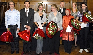 Winnaars van de GUF-prijzen tijdens de uitreiking in de aula (foto: Elmer Spaargaren)