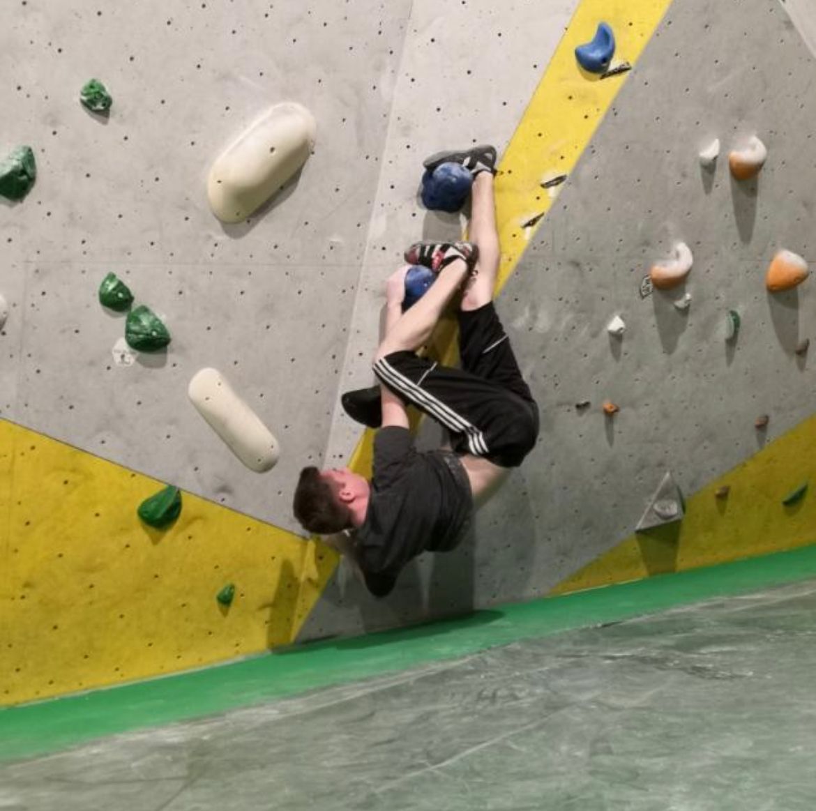 Daniel in the bouldering hall