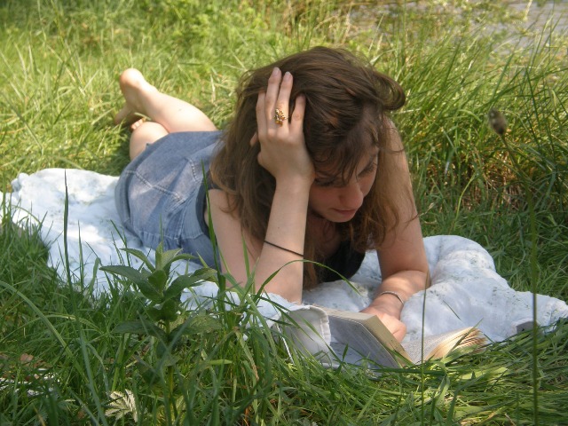 &Eacute;lise Roum&eacute;as as a 23-year old student