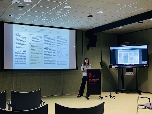 ... and presentations of our students' research!