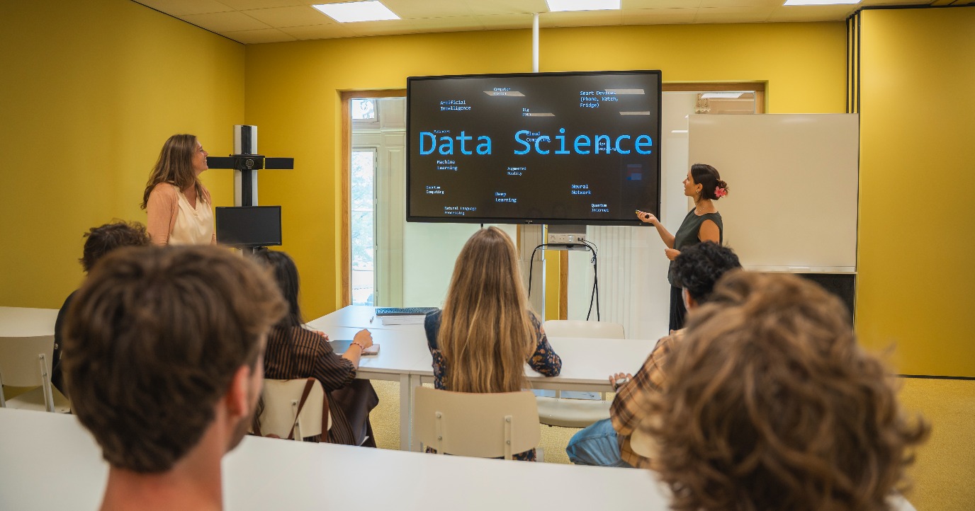 Data Science and Society student Imaji