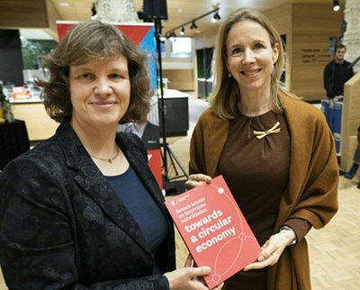 Prof. Iris Vis and Minister van Veldhoven