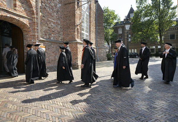 The cortege entering the Grote of Jacobijnerkerk