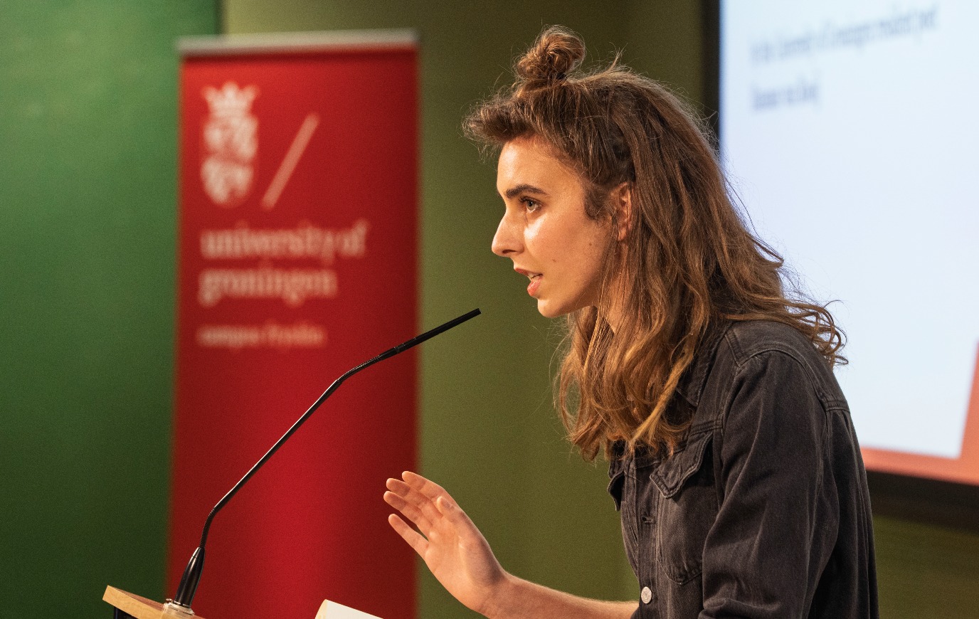 Universiteitsdichter Hannan van Rooij
