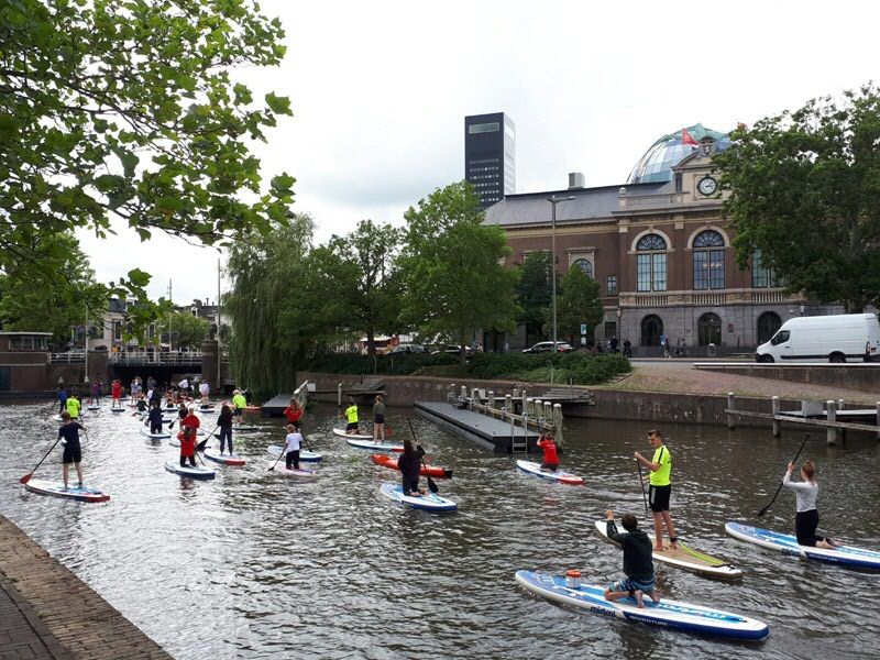 Stand-up paddling