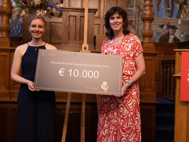 Jana Holthöwer wins Nicolaas Mulerius Foundation PhD award 2024, Photo: Pjotr Wiese