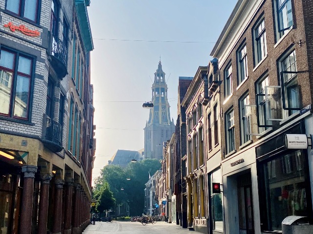 The Aa-kerk and a quiet Brugstraat