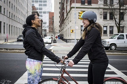 Picture from Jasmijn Staals private collection: Jasmijn on a bike in the streets of New York