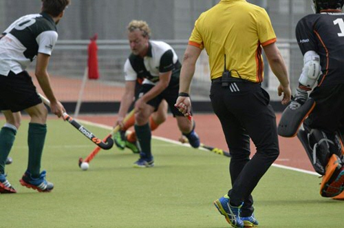 Floris Frima playing hockey