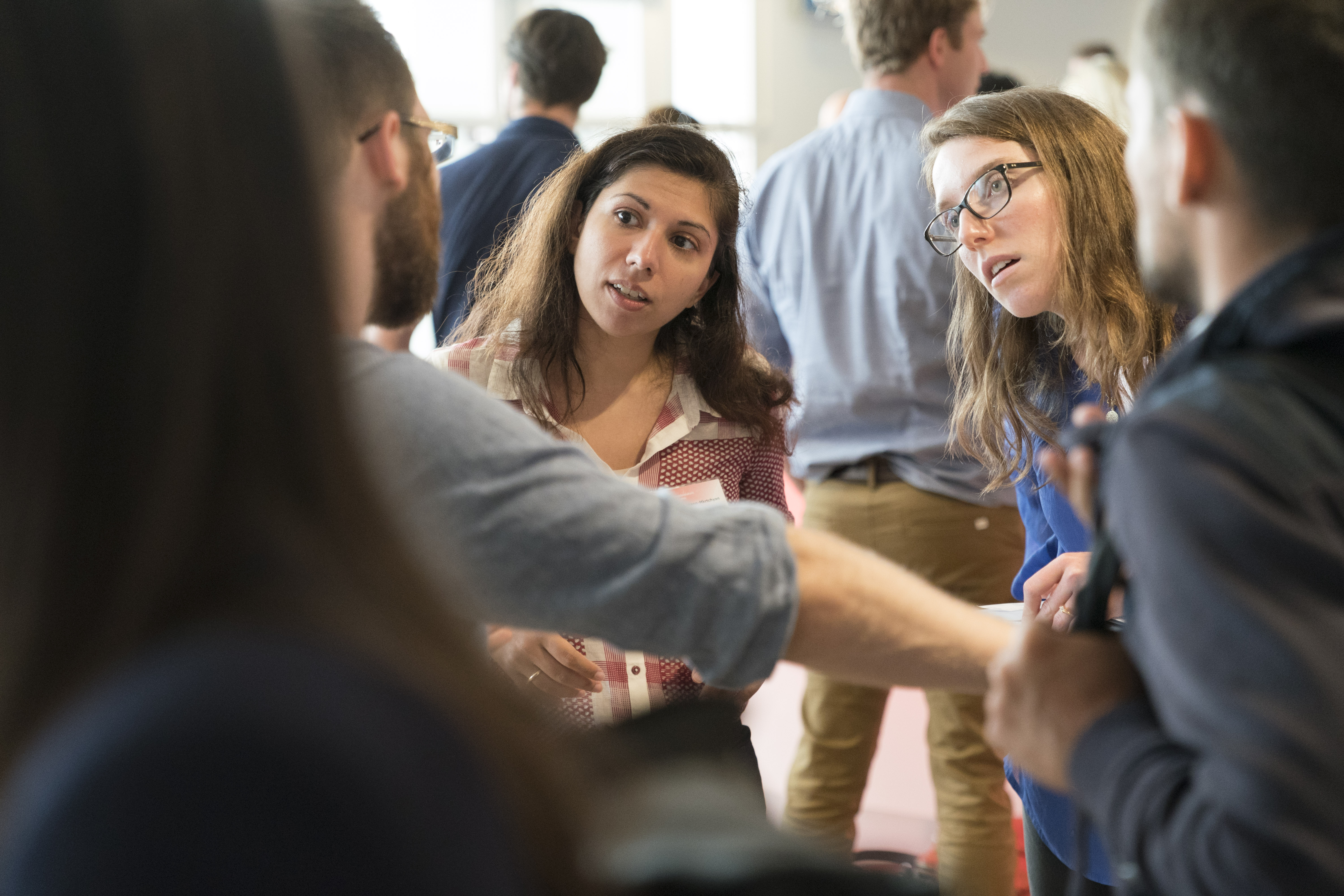 Attendees engaged in discussions with peers (Photo: Reyer Boxem)