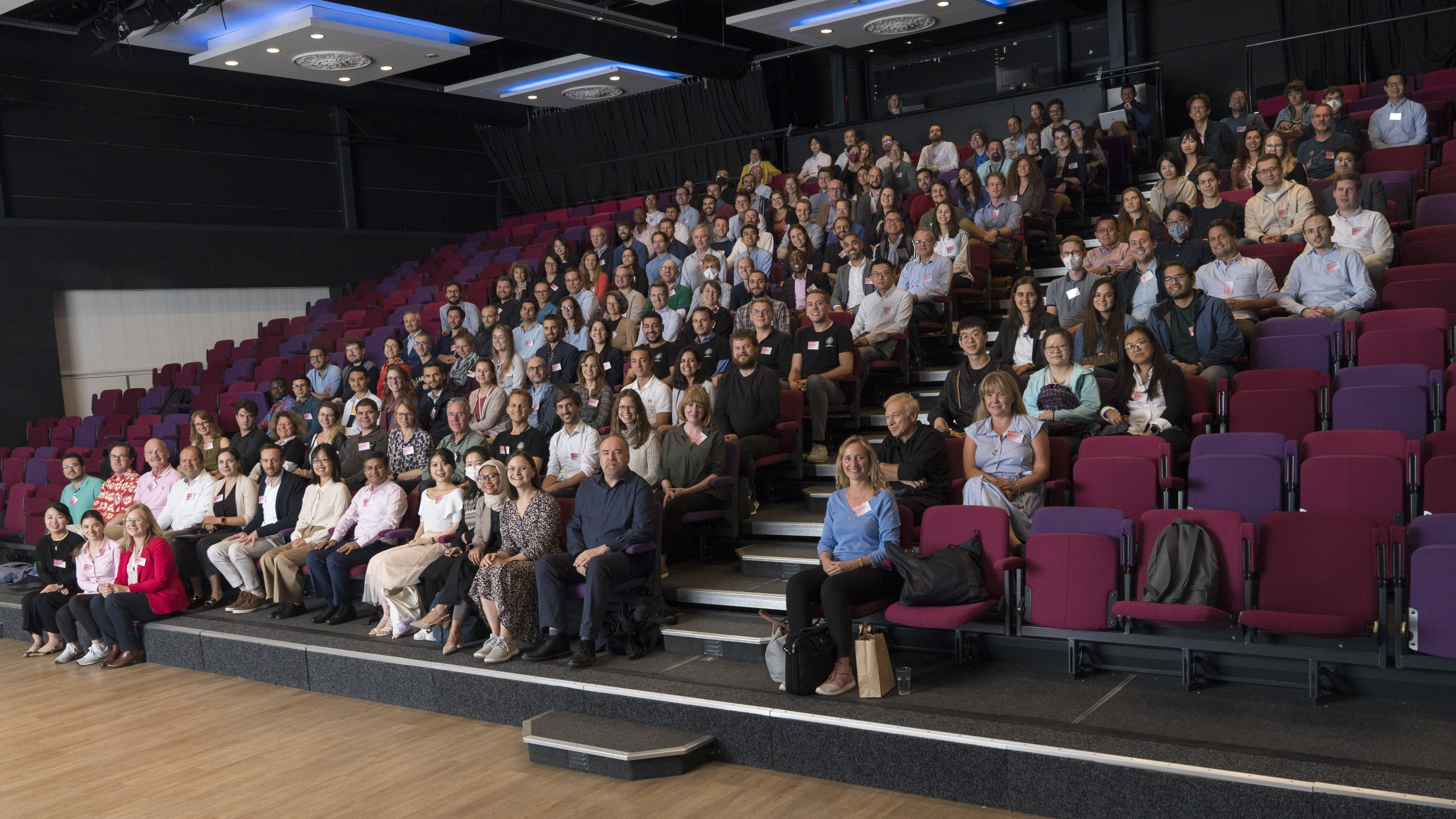 The conference participants in the plenary lecture hall (Photo: Reyer Boxem)