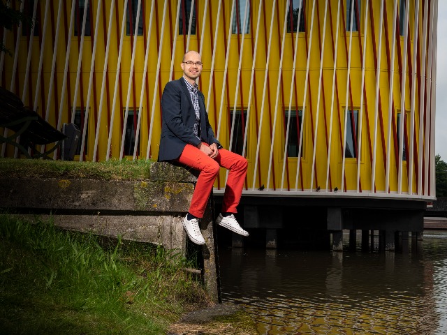 Assistant Professor Björn Mitzinneck (photo: Reyer Boxem)