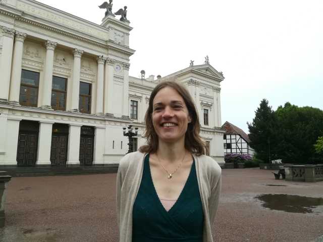 Jutta Bolt is Assistant Professor at the Faculty of Economics and Business.