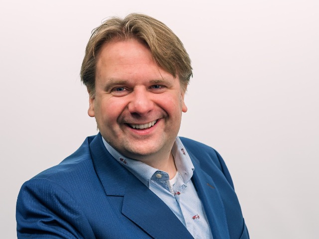 Associate professor Thijs Broekhuizen