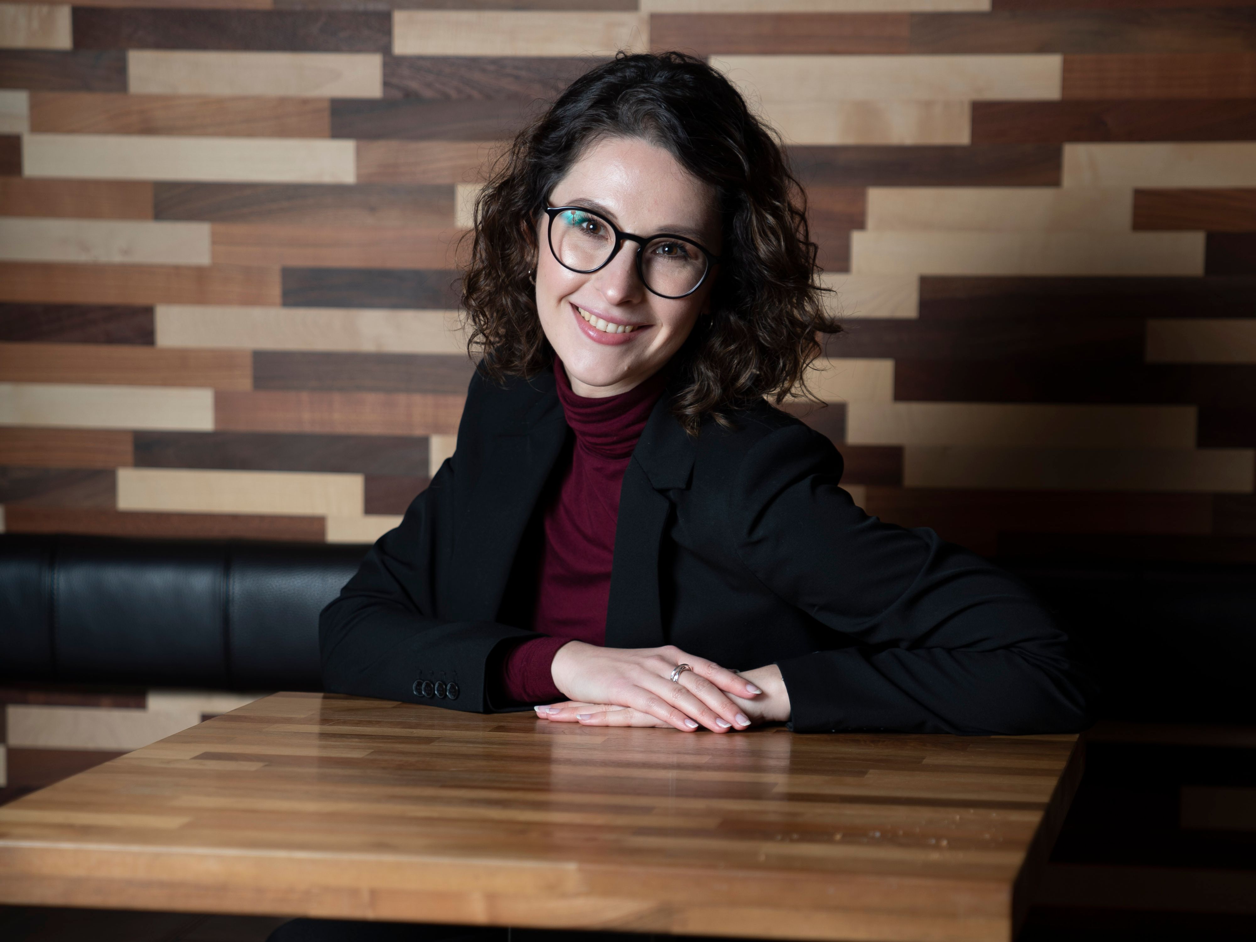 Julia Storch is a researcher at the Department of Marketing at the University of Groningen. Her current work focuses on factors that dynamically affect the healthiness of consecutive food choices during major grocery shopping trips.
