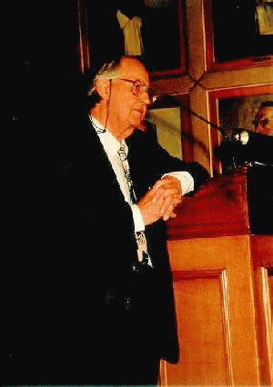 Prof. Adriaan Blaauw, third director of the Kapteyn Astronomical Laboratory is seen here giving a presentation in the Senate Room of the University of Groningen during the Symposium on Kapteyn's legacy in 1999.