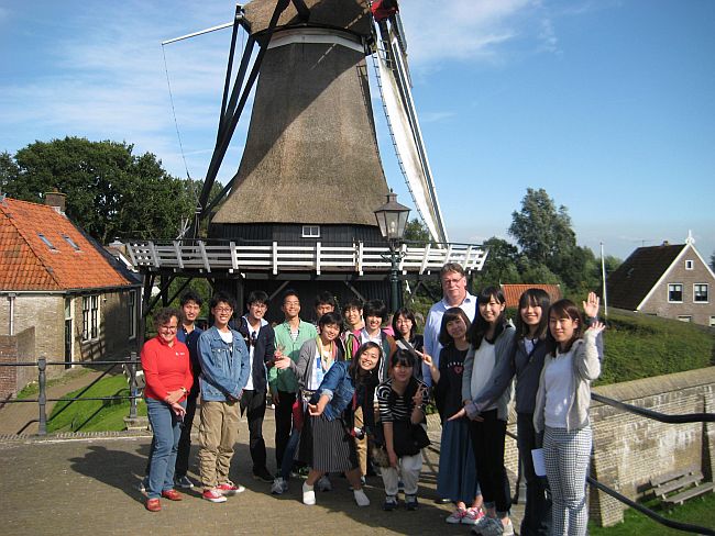 Osaka students on excursion in Friesland