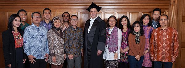 Professor Holzhacker and Indonesian delegation