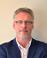Dr. Arjen Edzes