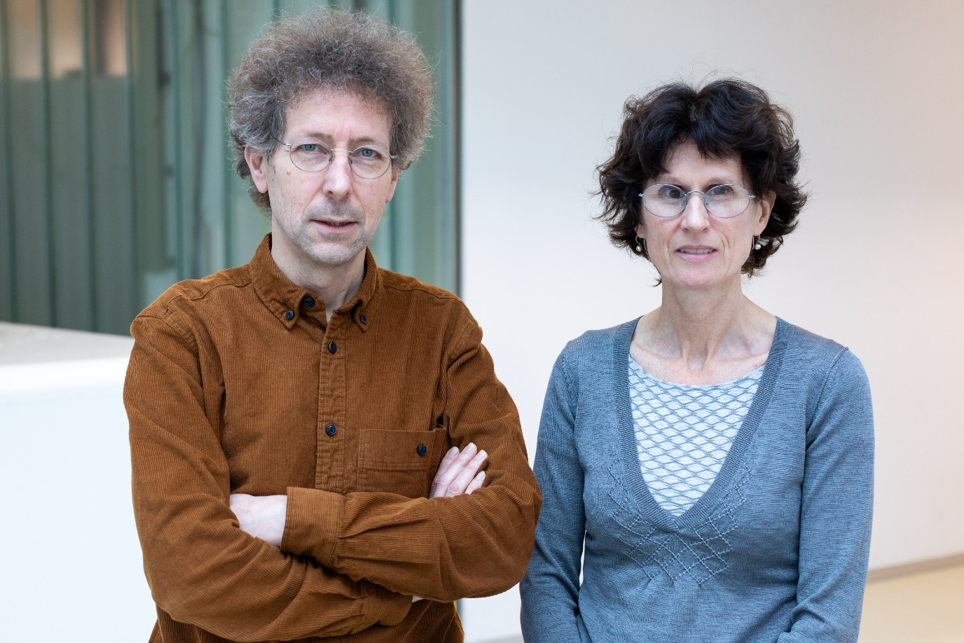 Prof. dr. Adri Minnaard en dr. Ildiko van Rhijn. Ontbrekend op de foto: prof. Branch Moody (foto: Florian Braakman)