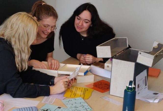 Students at work during an escape game