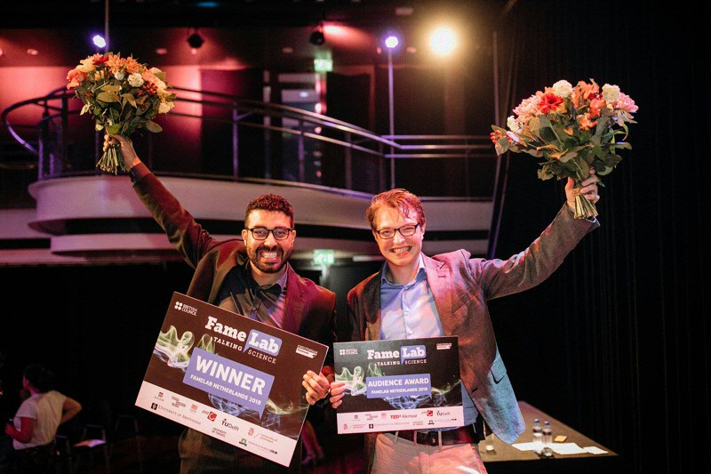 Jaïr Santanna (links, Jury Winner, Universeit Twente) en Marcel Eleveld (Audience Award, RUG). Foto Joost Weddepohl