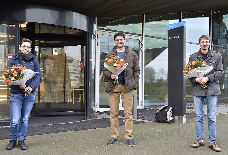 From left to right: Dr. Nadja Simeth, Dr. Amar Kamat, Dr. Brian Hare | photo: Elmer Spaargaren