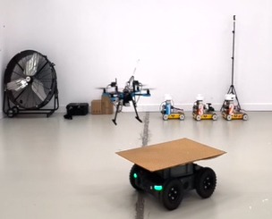 drone komt los van grondrobot