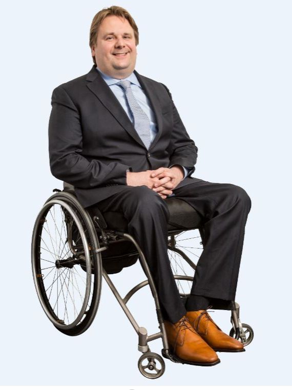 dr. Thijs Broekhuizen