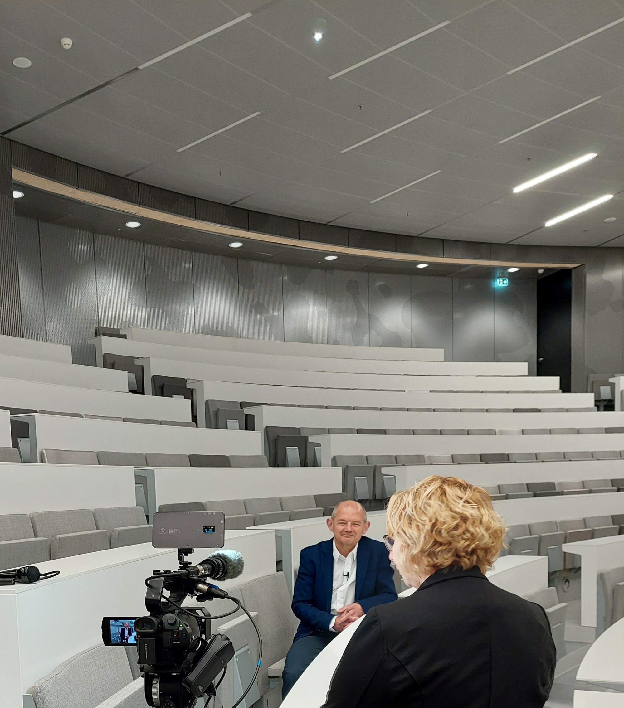 Trotse decaan Joost Frenken vertelt over het nieuwe gebouwProud dean Joost Frenken tells about the new building