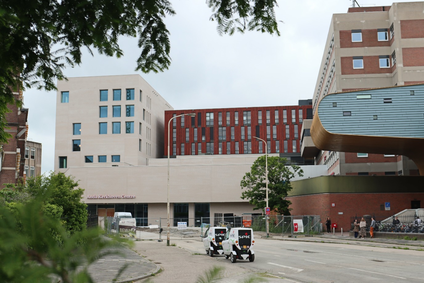 Het Anda Kerkhoven Centre van de voorkant gezien