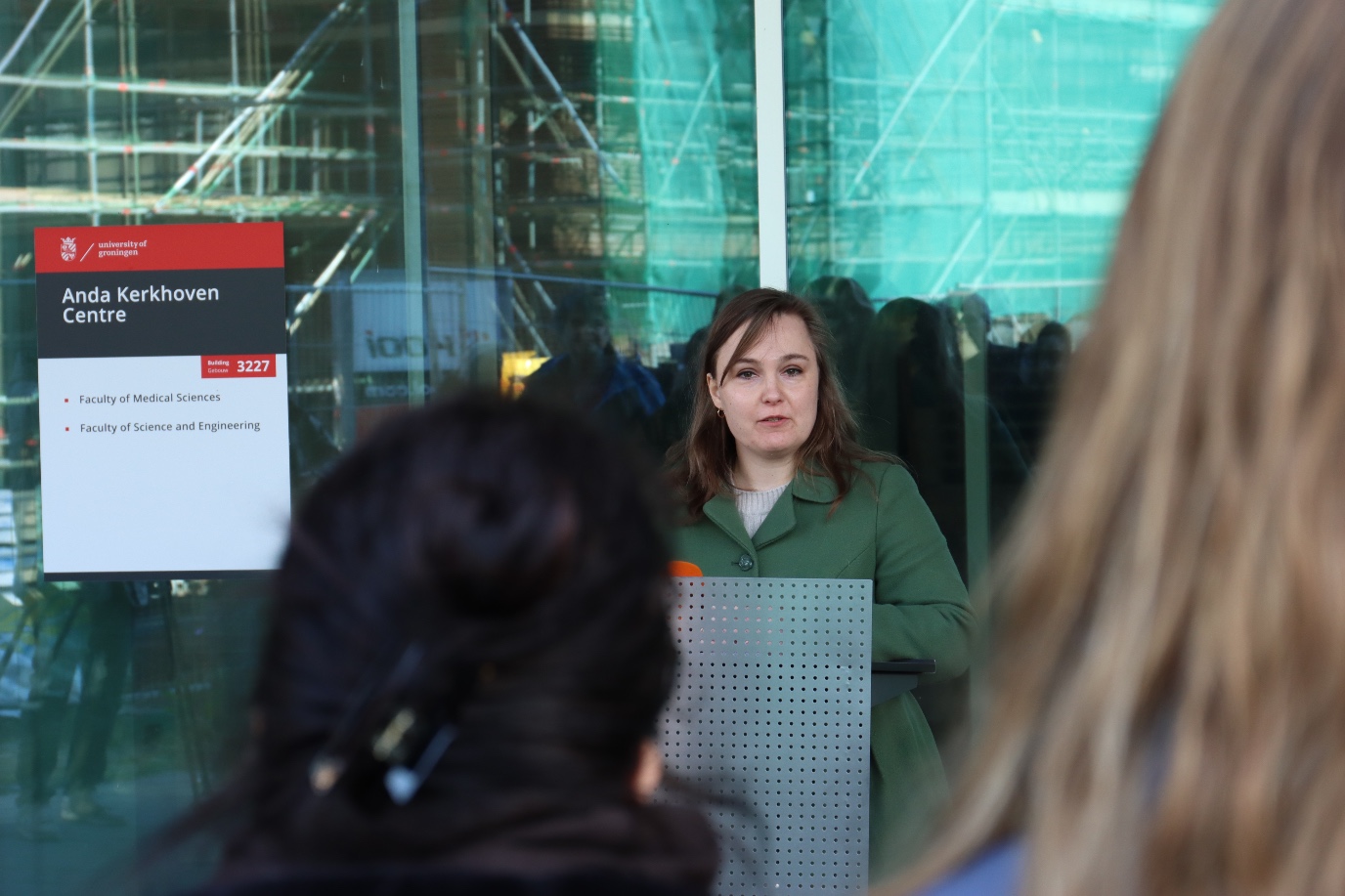 Dichteres Lilian Zielstra heeft haar gedicht ter ere van Anda Kerkhoven gepresenteerd.