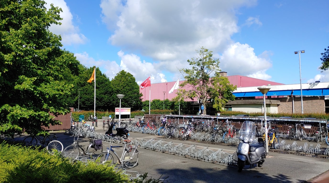 Herinichting voorterrein ACLO SportcentrumRedesign of front area ACLO Sports Centre