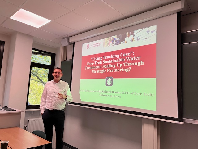 Ferr-Tech&rsquo;s CEO, Richard Bruins, introduces himself to the students.