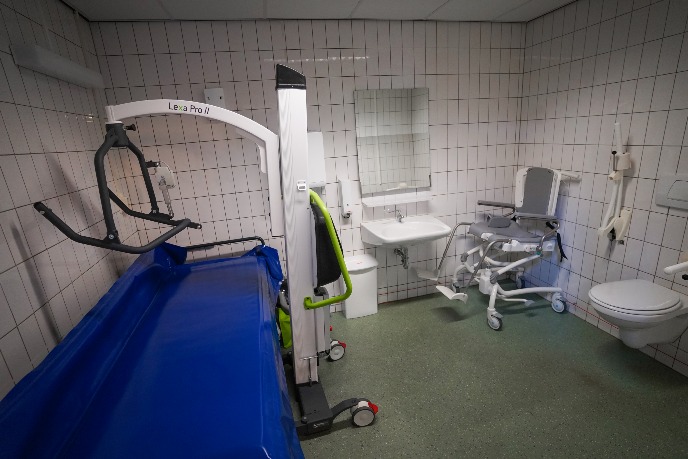 Rolstoelvriendelijk toilet op locatie academiegebouw