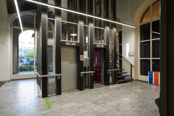 Lift in gebouwdeel 1313