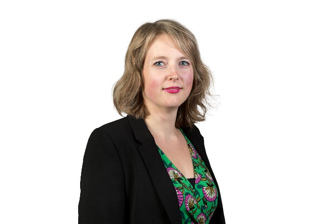 dr. J.M. (Jolien) Mouw