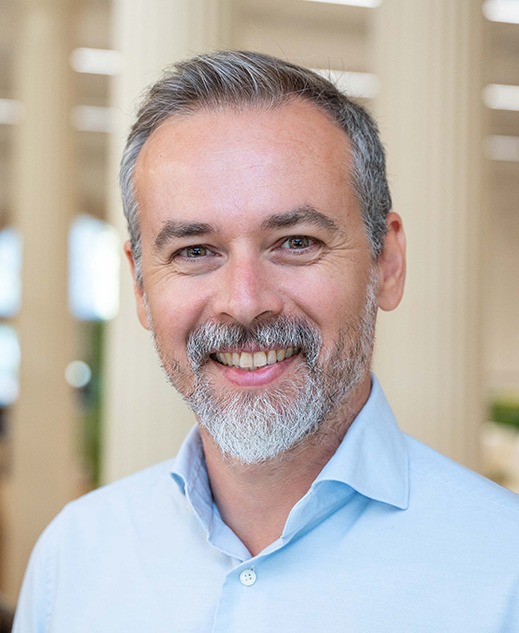 Dr. Dario Rodighiero