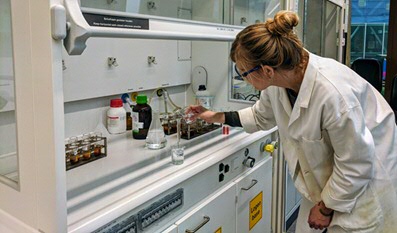 Dr. Brusgaard performs stable isotope analysis at the Center for Isotope Research (EDAN project archive)