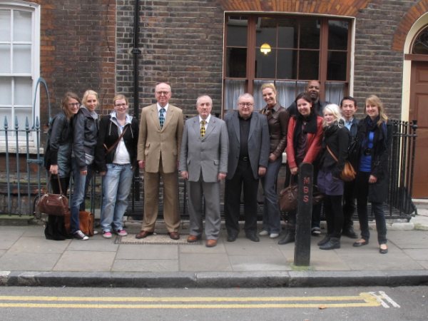 The first excursion to London (2009), with professor Jan Debbaut and artists Gilbert & GeorgeThe first excursion to London (2009), with professor Jan Debbaut and artists Gilbert & George