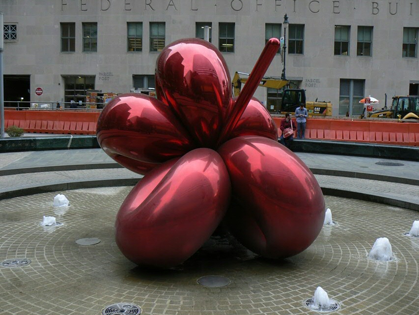 Jeff Koons, Balloon Flower (Red), 7 World Trade Center, New York, 2006