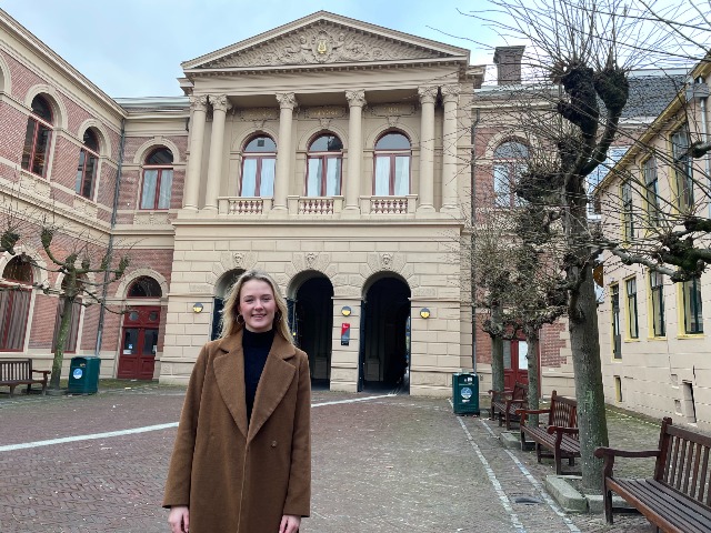 Masterstudent Neerlandistiek Thirza Fokkens