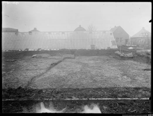 Foto uit GIA-collectie (1934): muurfundering kapel Bedum.Photo from GIA collection (1934): wall foundation chapel Bedum