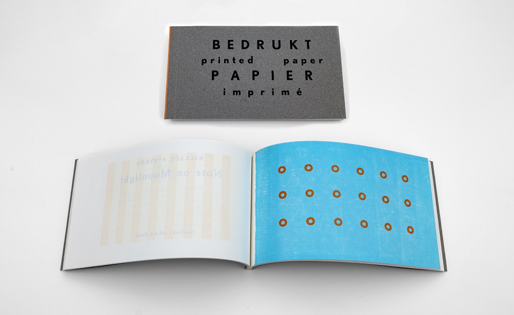 ‘Bedrukt papier. Papier imprimé. Printed papier’, Hester Verkruissen, 2006