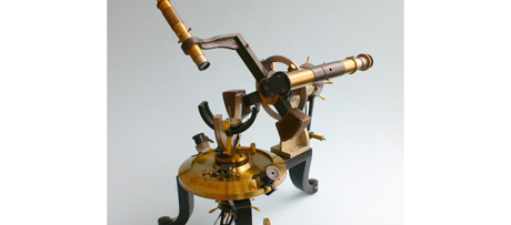 Kristalgoniometer voor bepaling van hoeken tussen kristalvlakken