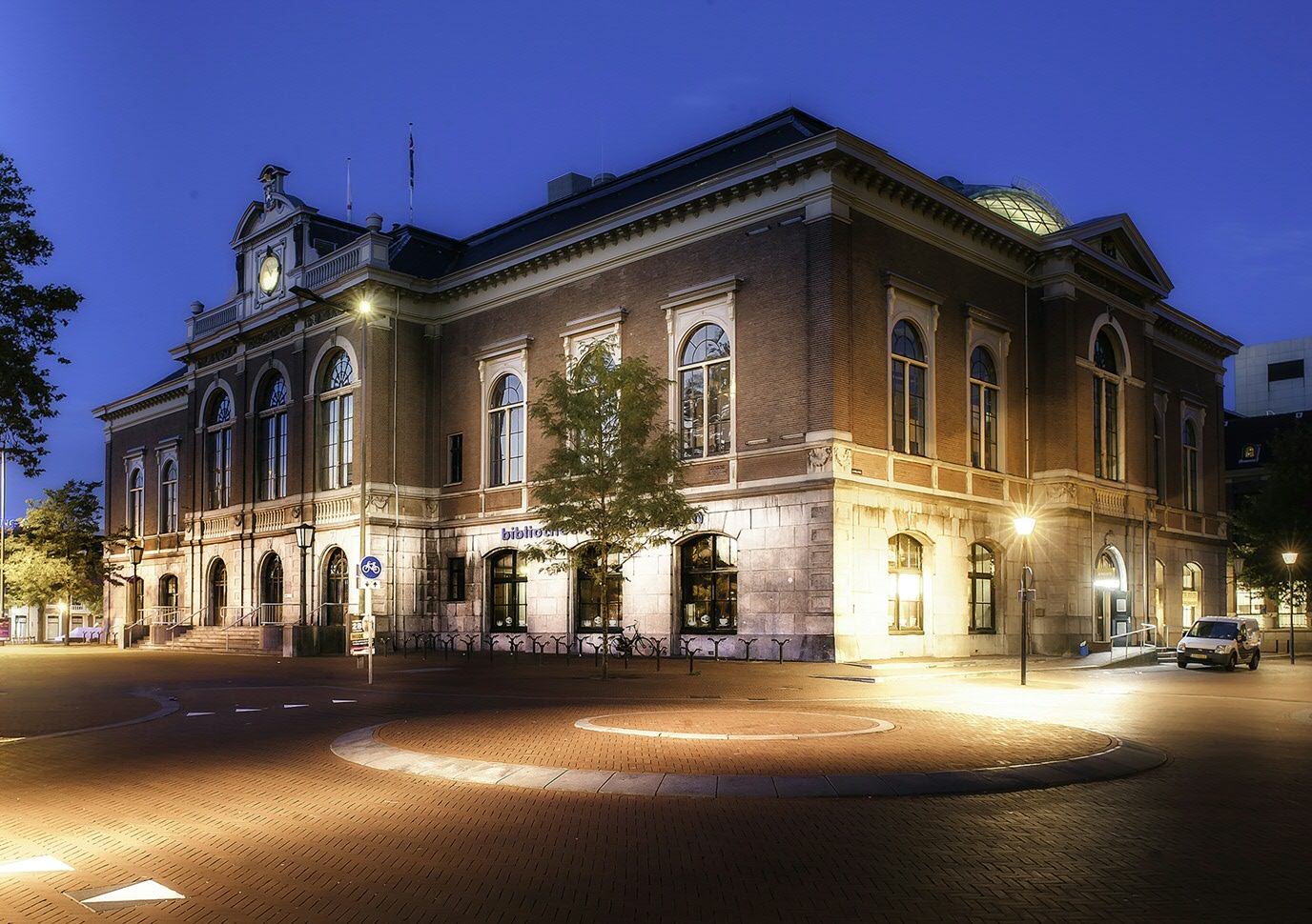 Trade center (Photo: Peter van der Rol)