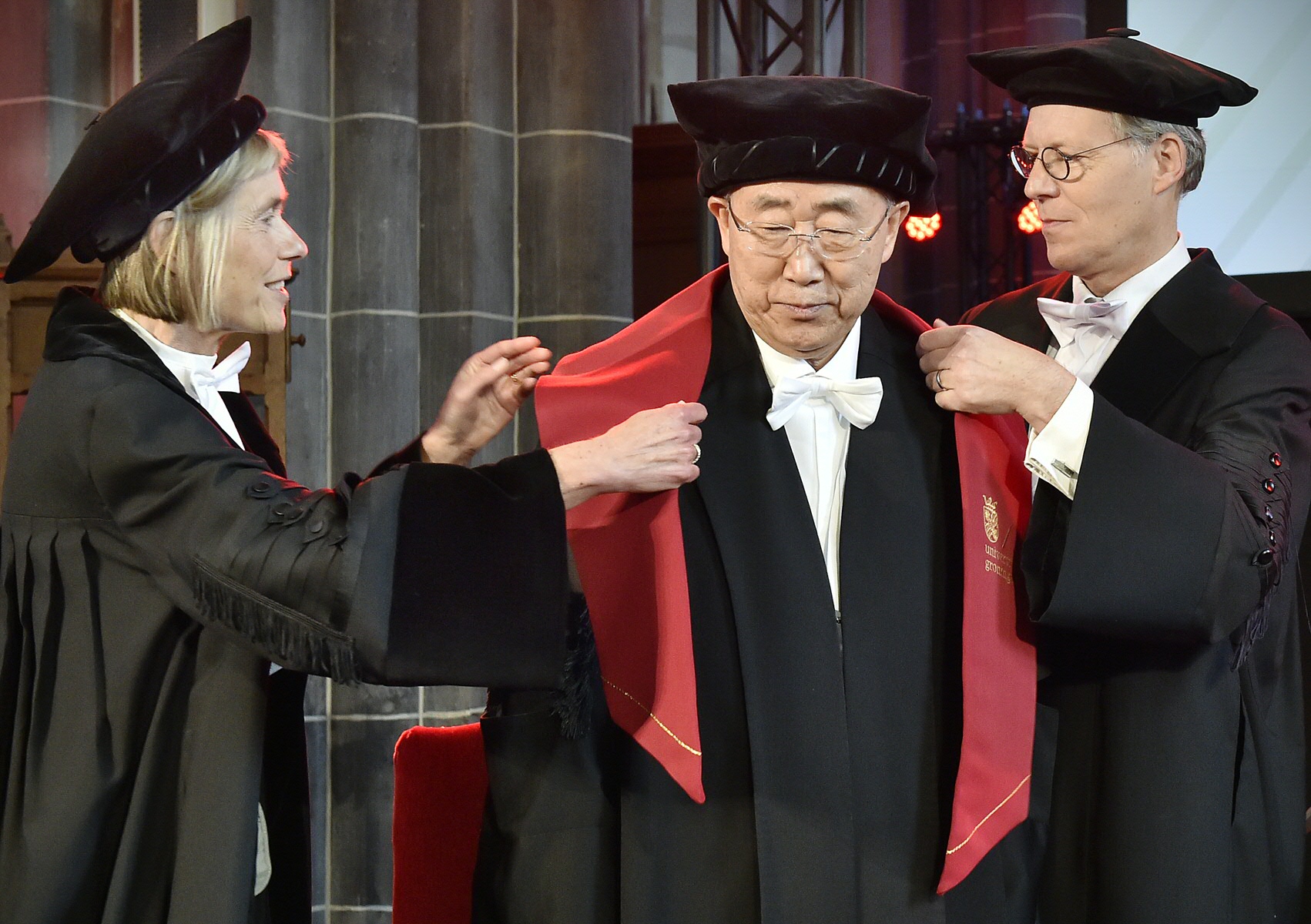 Ban Ki-moon en Prof. dr. E. (Elmer) SterkenBan Ki-moon and Prof. dr. E. (Elmer) Sterken