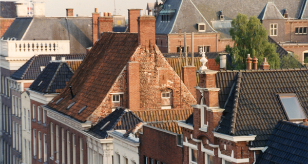 De oude zolderverdieping van het pand van Filosofie.The roof of one of the oldest buildings in the city centre: the building of the Faculty of Philosophy.