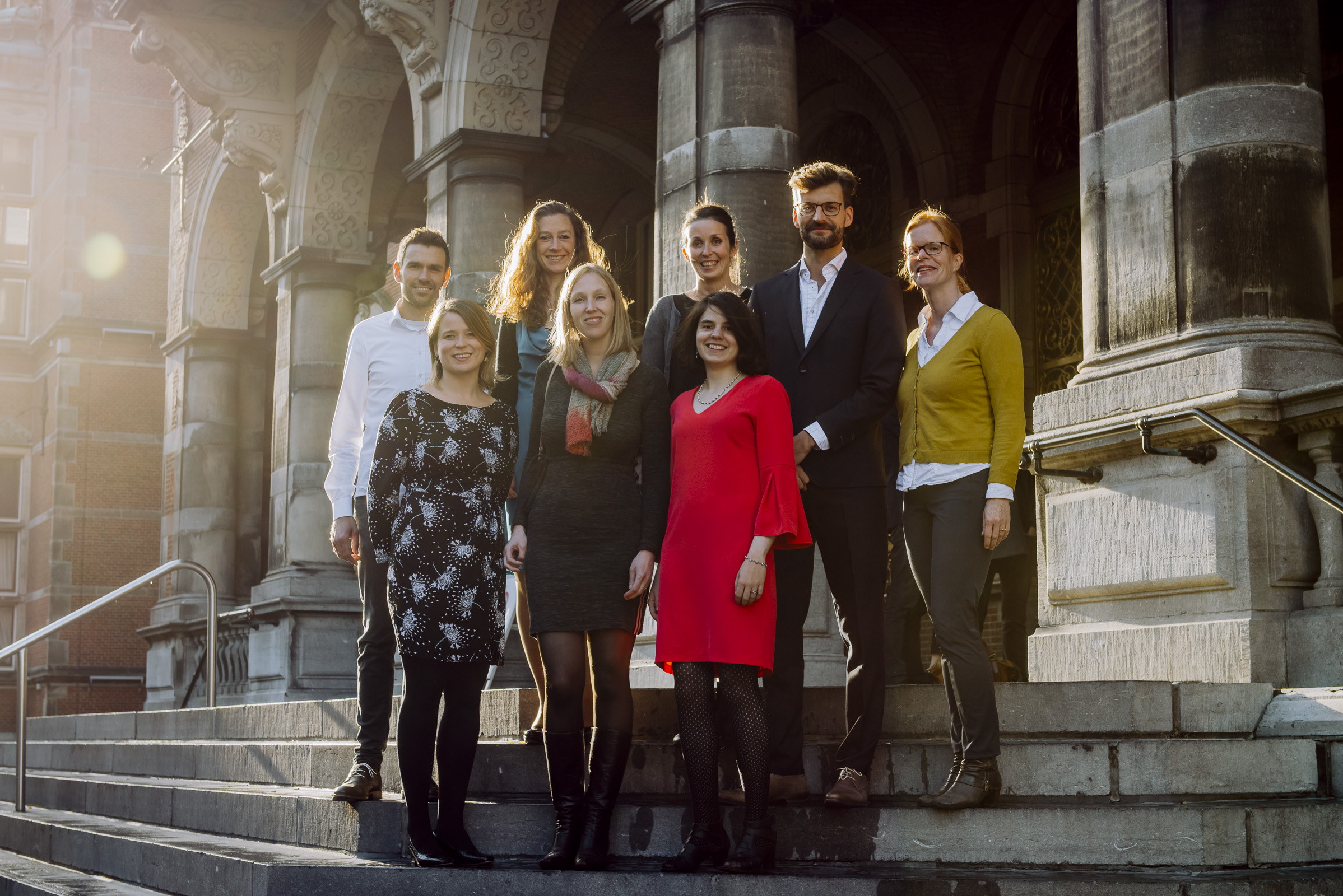 Leden van The Young Academy Groningen. Achterste rij (L-R): Jan Willem Bolderdijk, Jocelien Olivier, Tina Kretschmer, Ward Rauws, Marleen Kamperman. Voorste rij (L-R): Nanna Haug Hilton, Saskia Peels, Laura Bringmann.